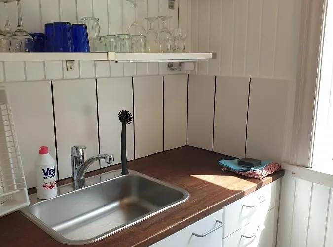 Apartment Violen